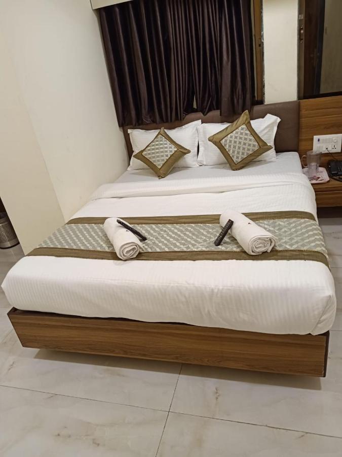 Hotel Ashyana Mumbai Bagian luar foto