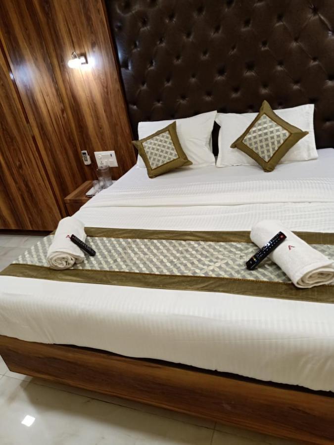 Hotel Ashyana Mumbai Bagian luar foto