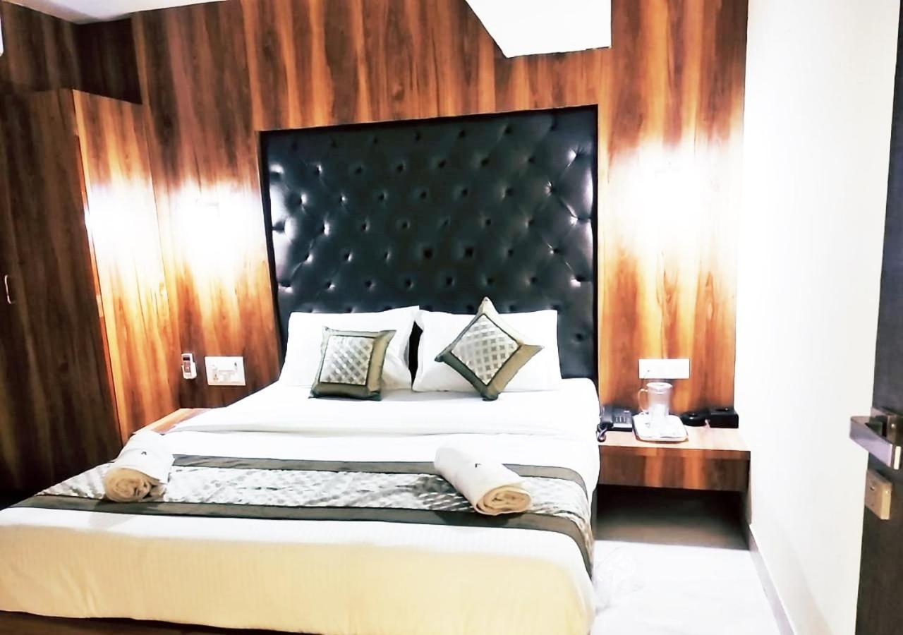 Hotel Ashyana Mumbai Bagian luar foto