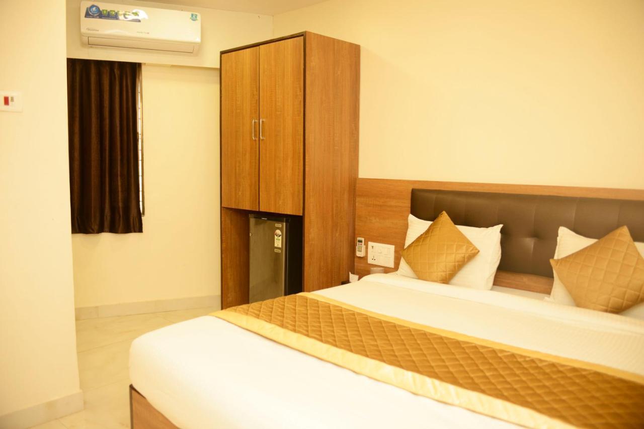 Hotel Ashyana Mumbai Bagian luar foto